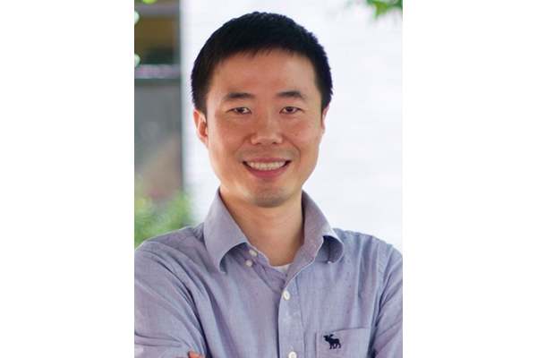 Associate Professor Yongmin Liu was selected as a senior member of the International Society for Optics and Photonics (SPIE)